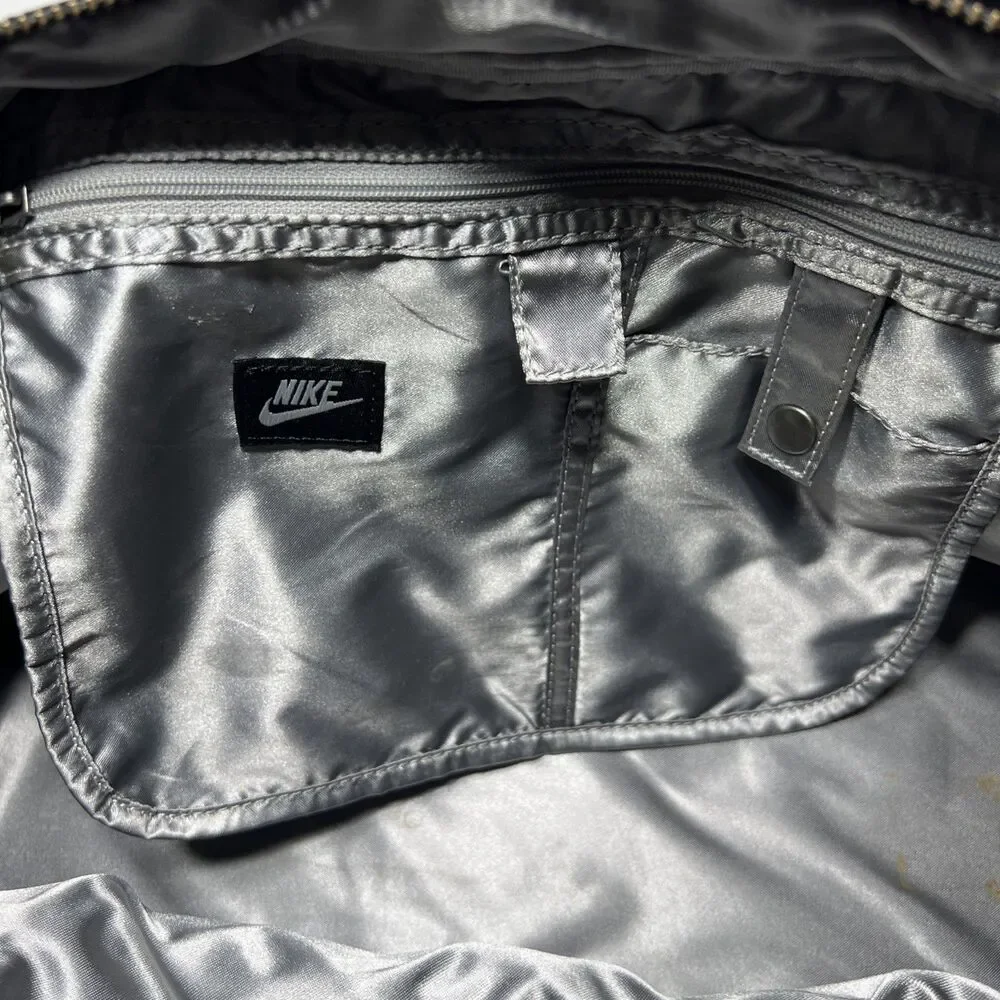 Nike Women's Gym Club Duffel Bag Travel Black Rare Read Des